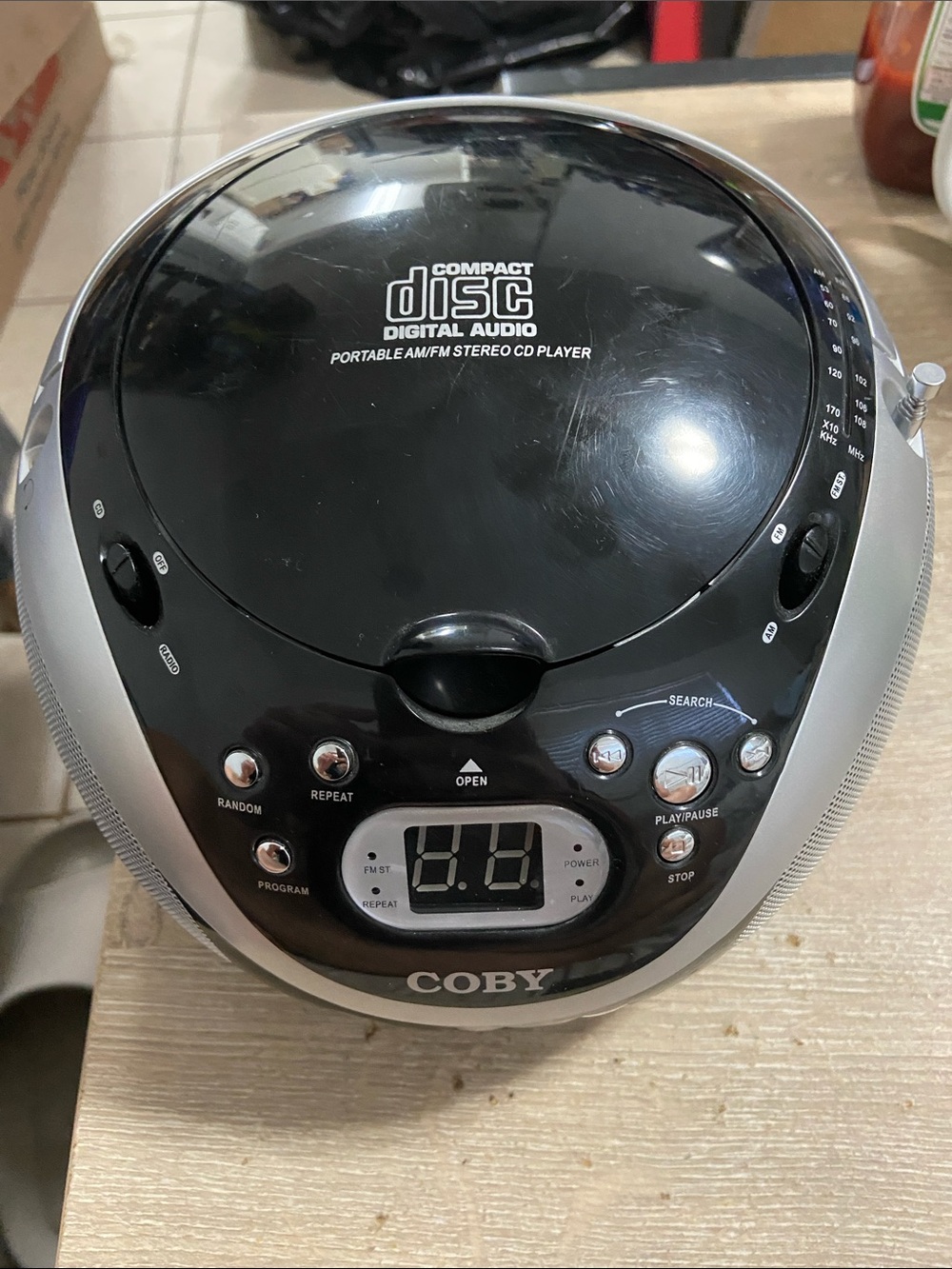 Vintage Coby CD Player Portable w/ AM/FM Stereo Radio CX-CD241